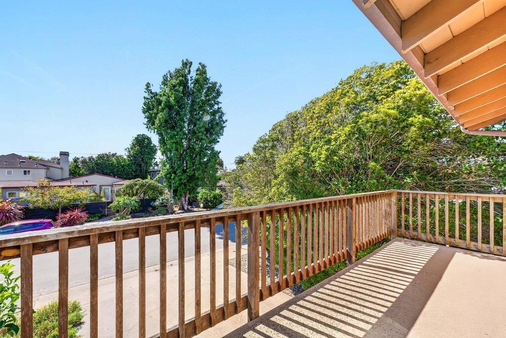 300 Columbia Street Property Photo 13