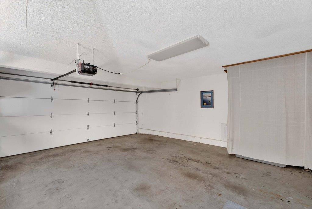 300 Columbia Street Property Photo 32