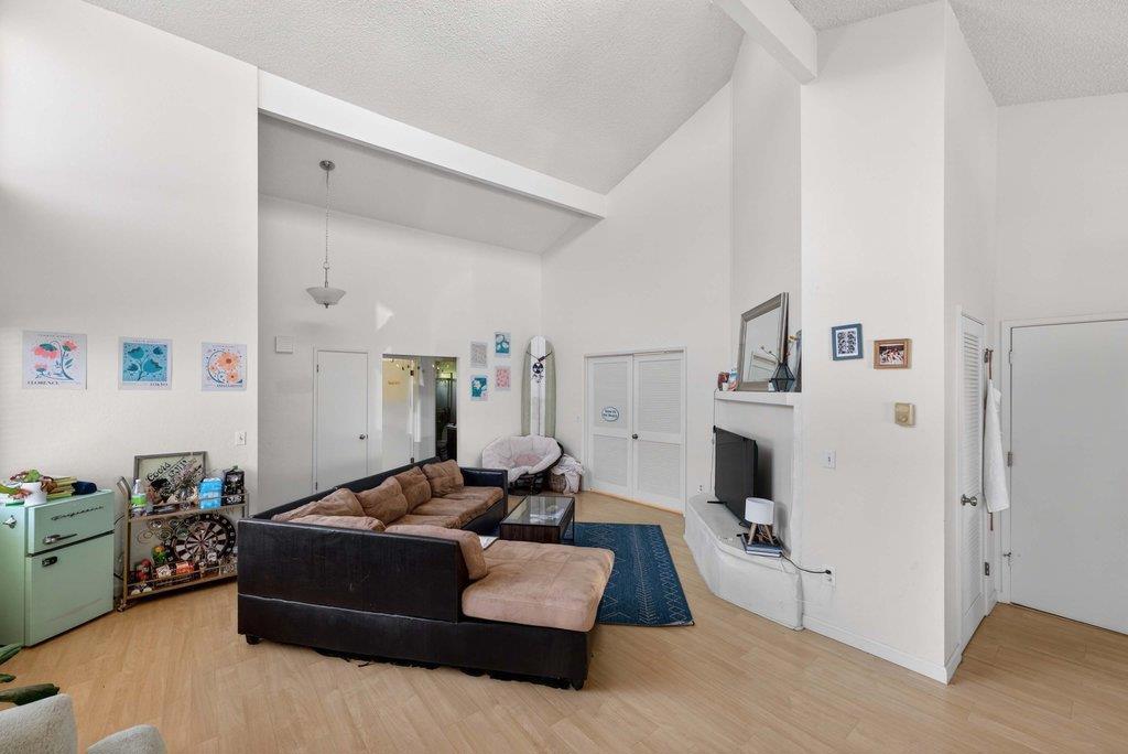 300 Columbia Street Property Photo 33