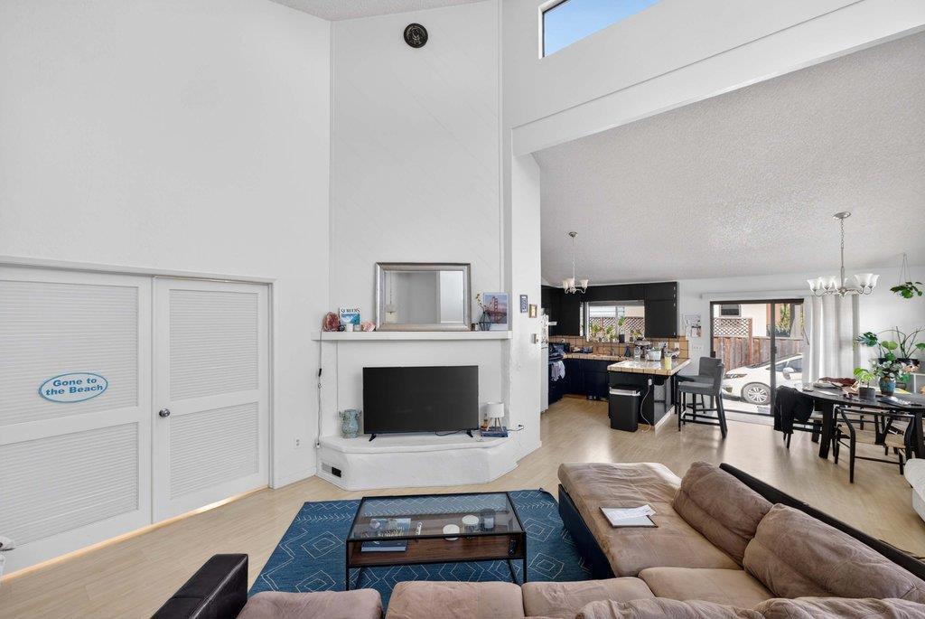 300 Columbia Street Property Photo 34