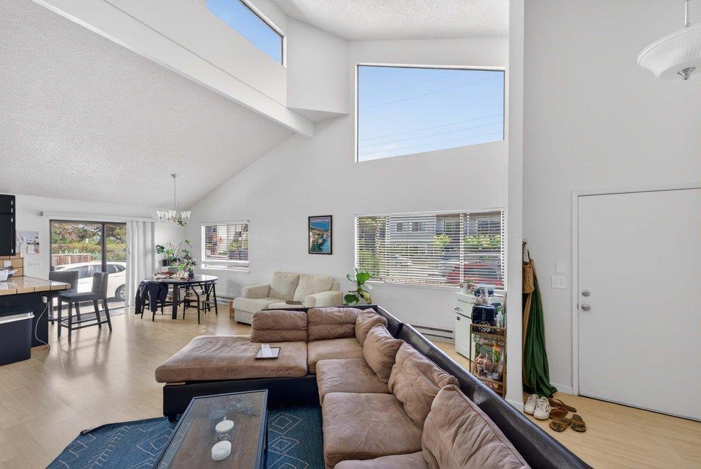 300 Columbia Street Property Photo 35