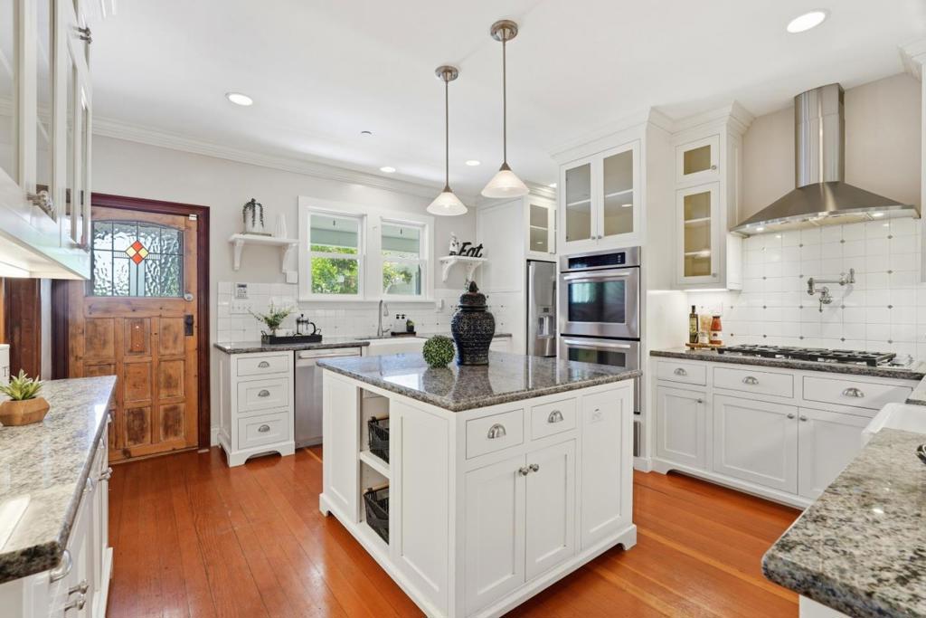 140 S Peter Drive Property Photo 6