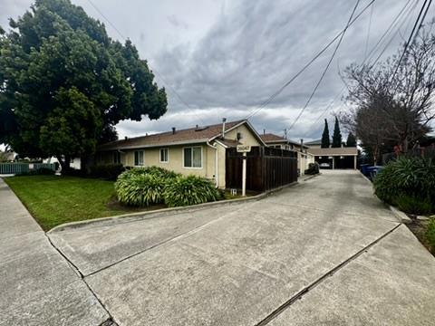 26047 Gading Road Property Photo 11