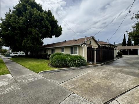 26047 Gading Road Property Photo 13