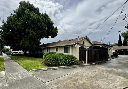 26047 Gading Road Property Photo 14