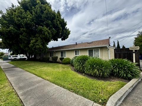 26047 Gading Road Property Photo 16