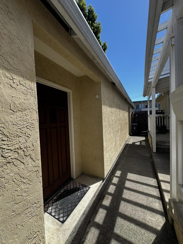26047 Gading Road Property Photo 21