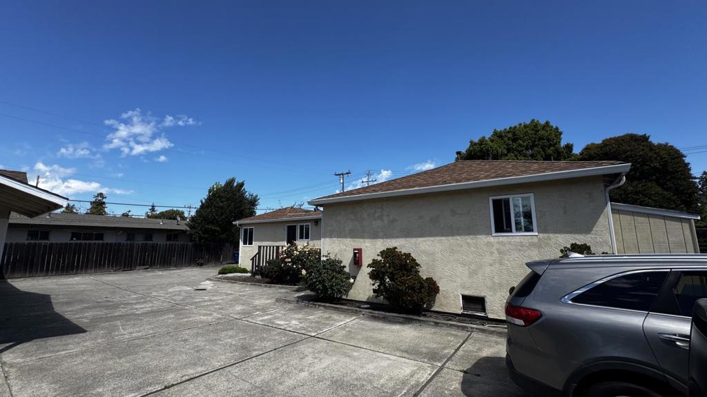 26047 Gading Road Property Photo 63