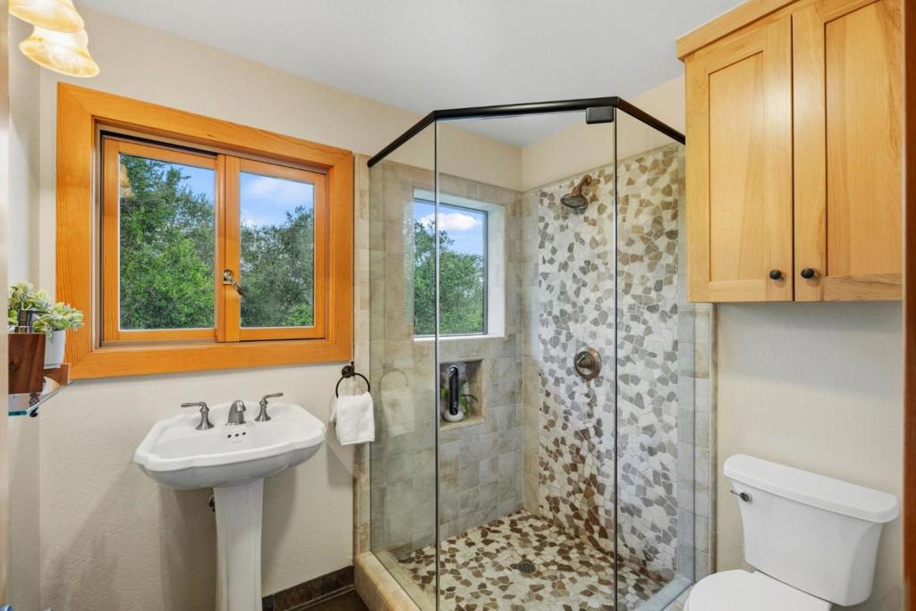 18836 Favre Ridge Road Property Photo 32