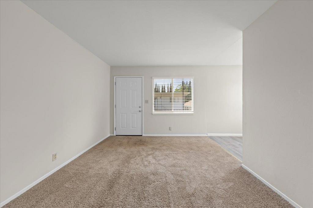 121 N 8th Street Property Photo 8