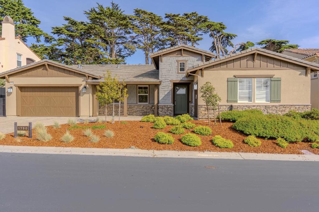 1790 Links Drive Property Photo 1