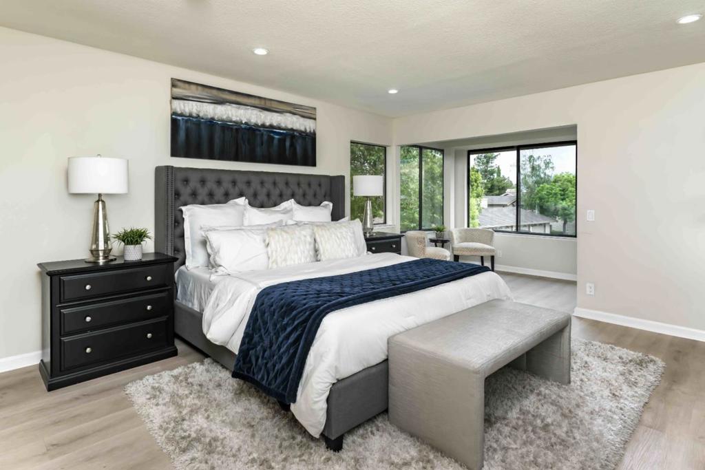 7012 Via Valverde Property Photo 9
