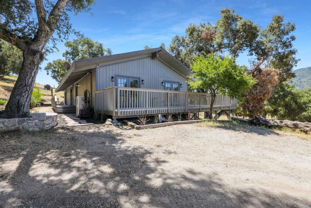 19235 Cachagua Road Property Photo 1