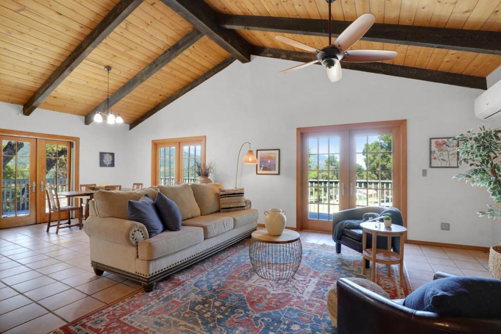 19235 Cachagua Road Property Photo 4