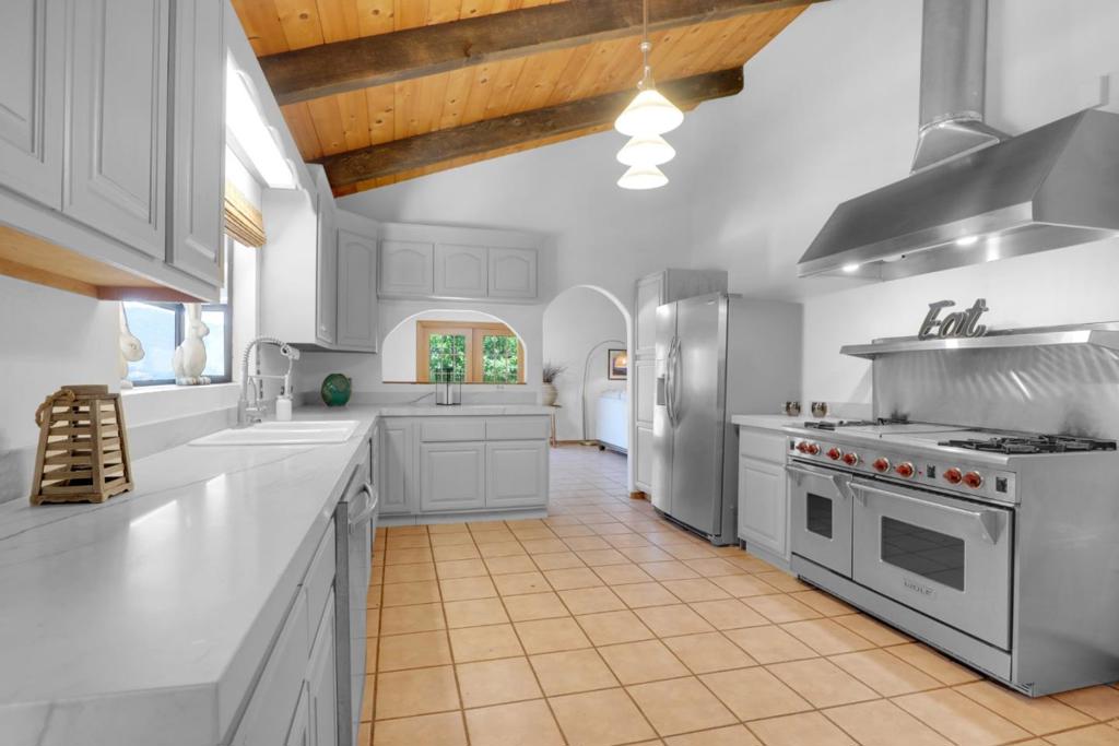 19235 Cachagua Road Property Photo 5