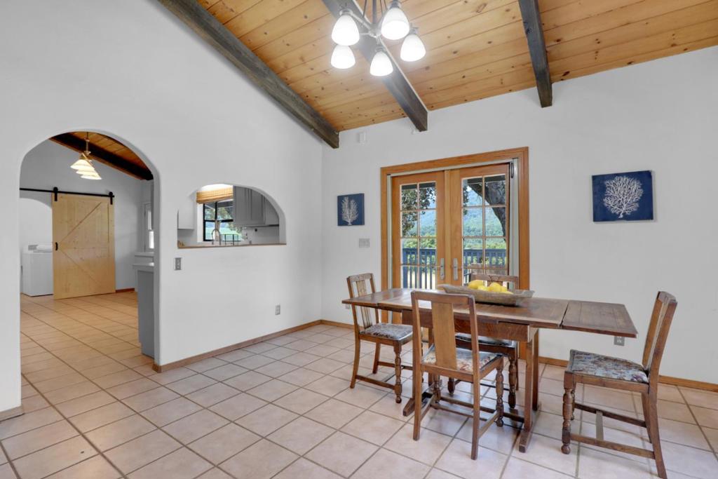 19235 Cachagua Road Property Photo 6
