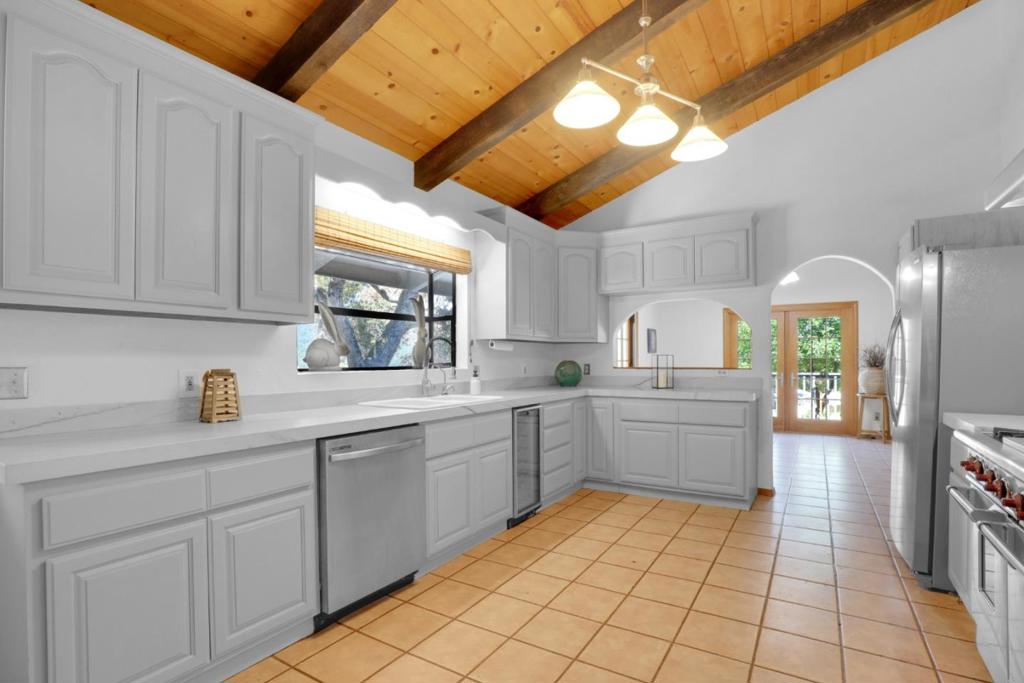 19235 Cachagua Road Property Photo 7
