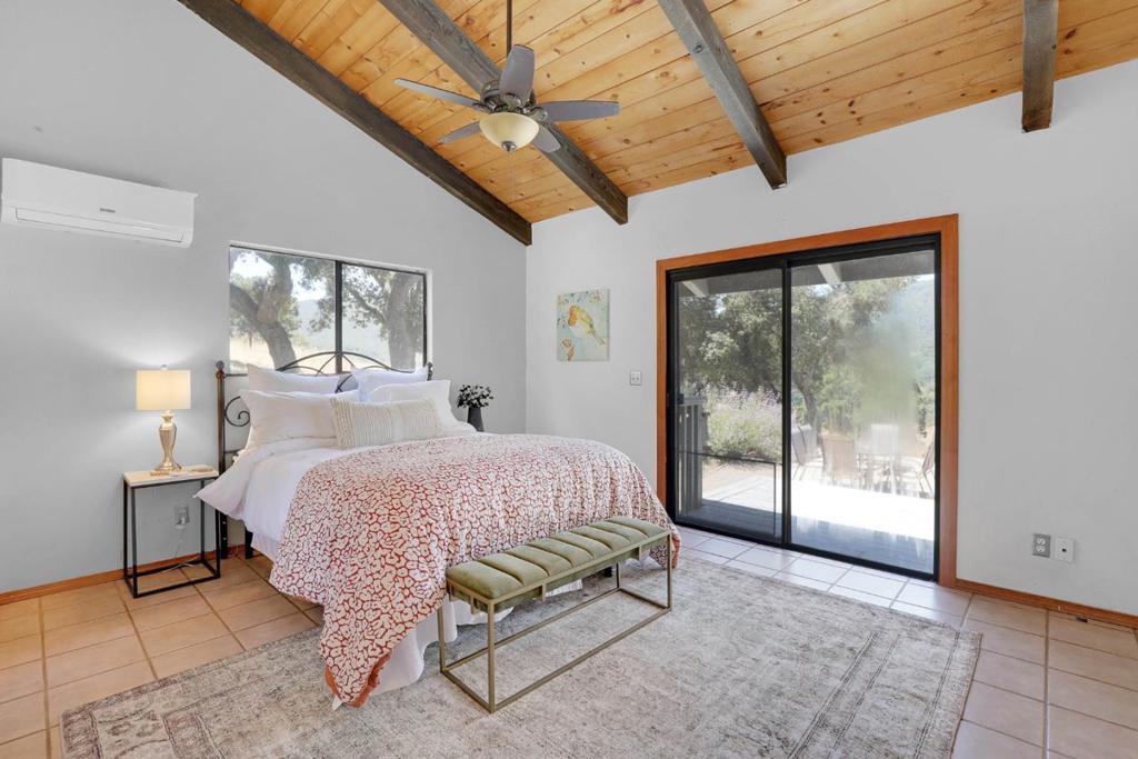 19235 Cachagua Road Property Photo 8