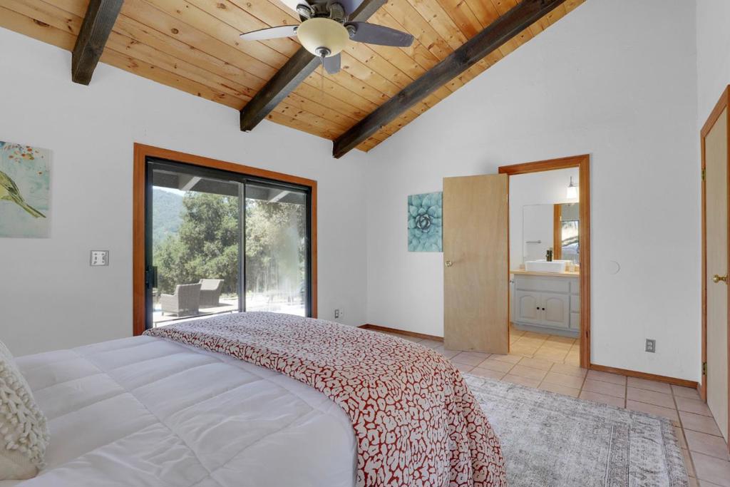 19235 Cachagua Road Property Photo 9