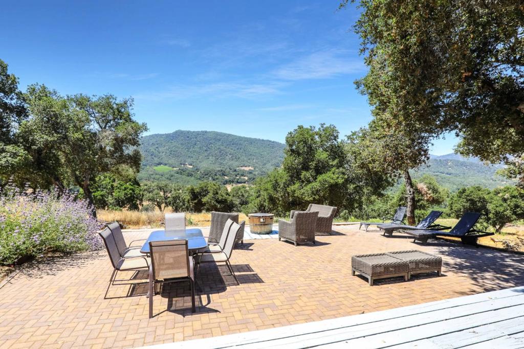19235 Cachagua Road Property Photo 15