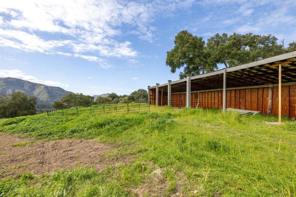 19235 Cachagua Road Property Photo 33