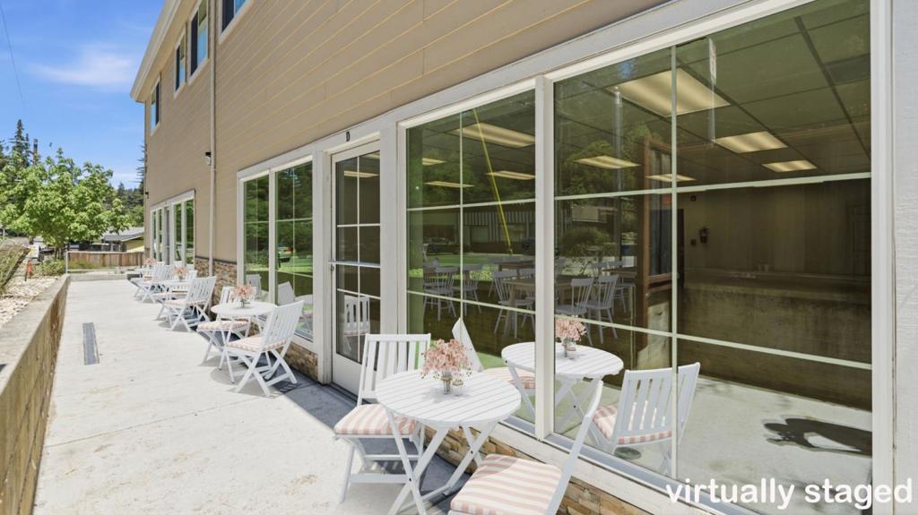 130 Grove Street Property Photo 4