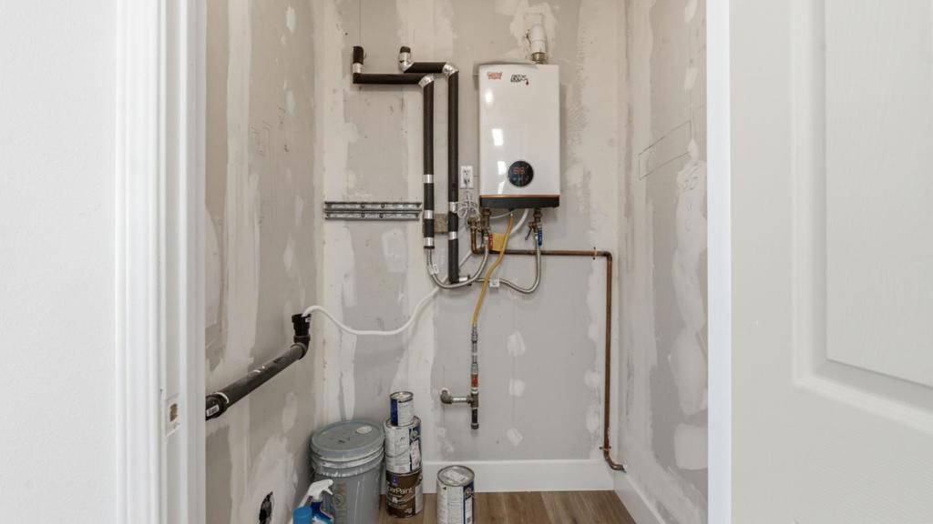 130 Grove Street Property Photo 30