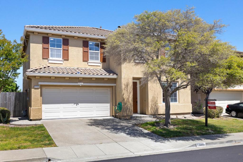 5749 Oakmont Drive Property Photo 1