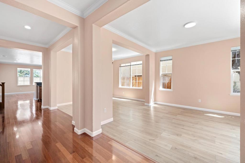 5749 Oakmont Drive Property Photo 4