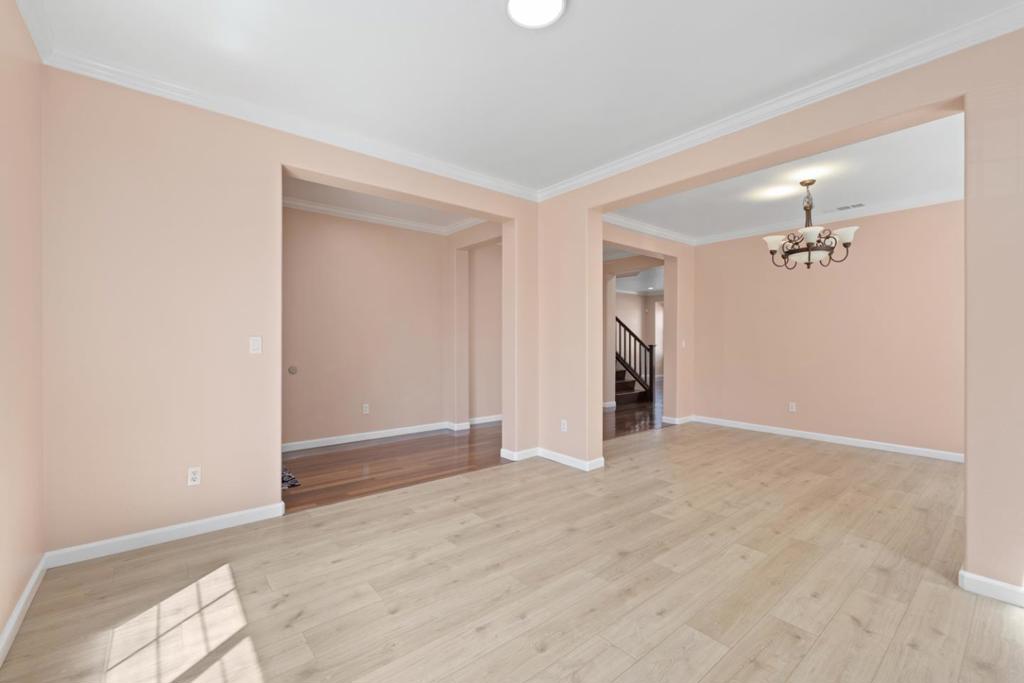 5749 Oakmont Drive Property Photo 7