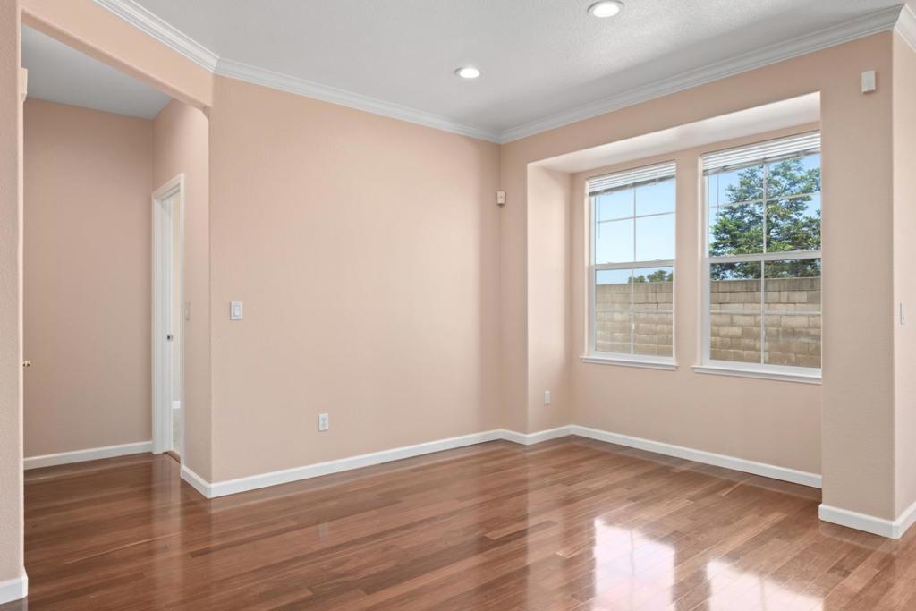 5749 Oakmont Drive Property Photo 17