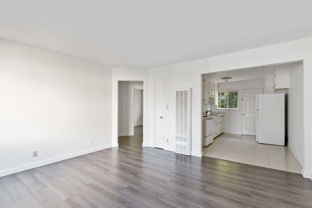 1833 Clinton Avenue Property Photo 22