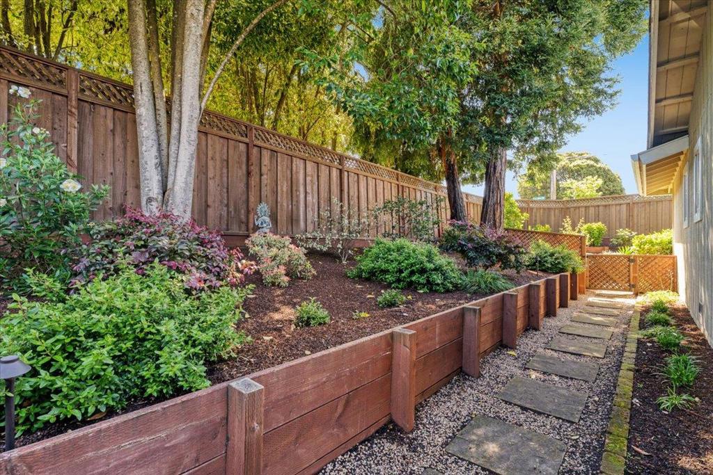 465 Los Altos Drive Property Photo 41
