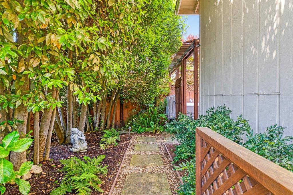 465 Los Altos Drive Property Photo 42
