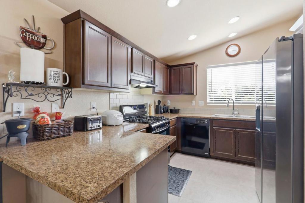 1358 Oakland Road 78 Property Photo 6