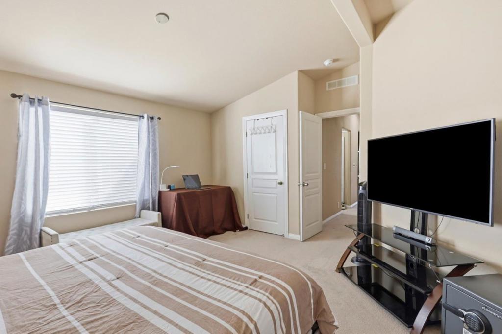 1358 Oakland Road 78 Property Photo 11