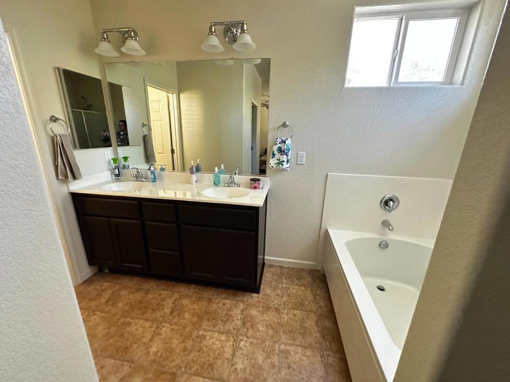 1444 San Pedro Street Property Photo 11