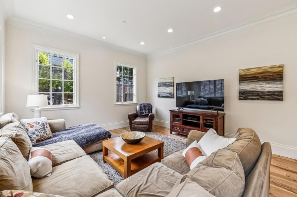 30 Malavear Court Property Photo 35