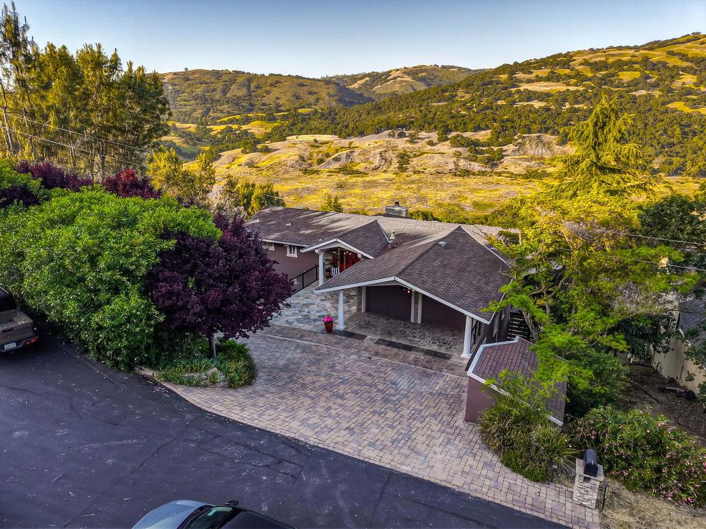 17241 Quail Court Property Photo 3