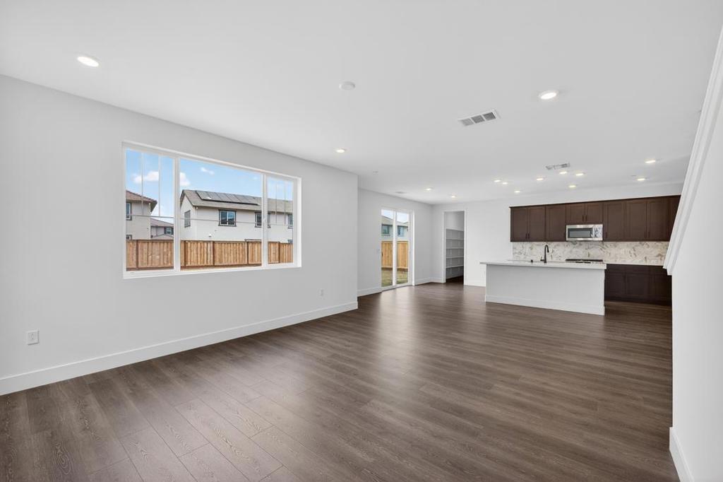 1339 N Galvani Court Property Photo 8