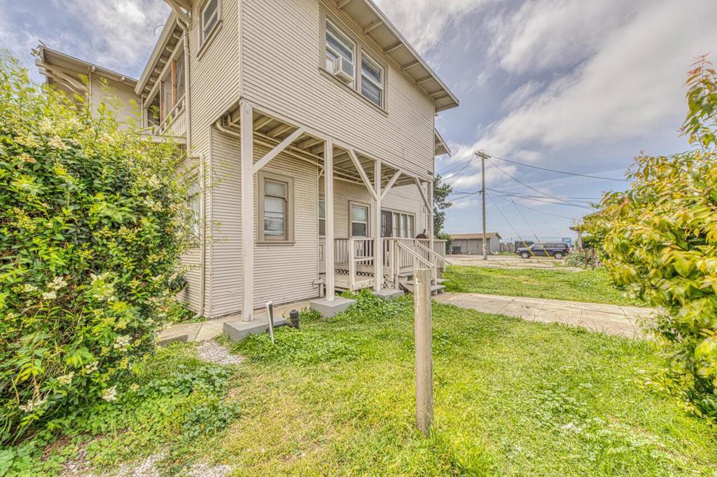 1200 W Market Circle Property Photo 6