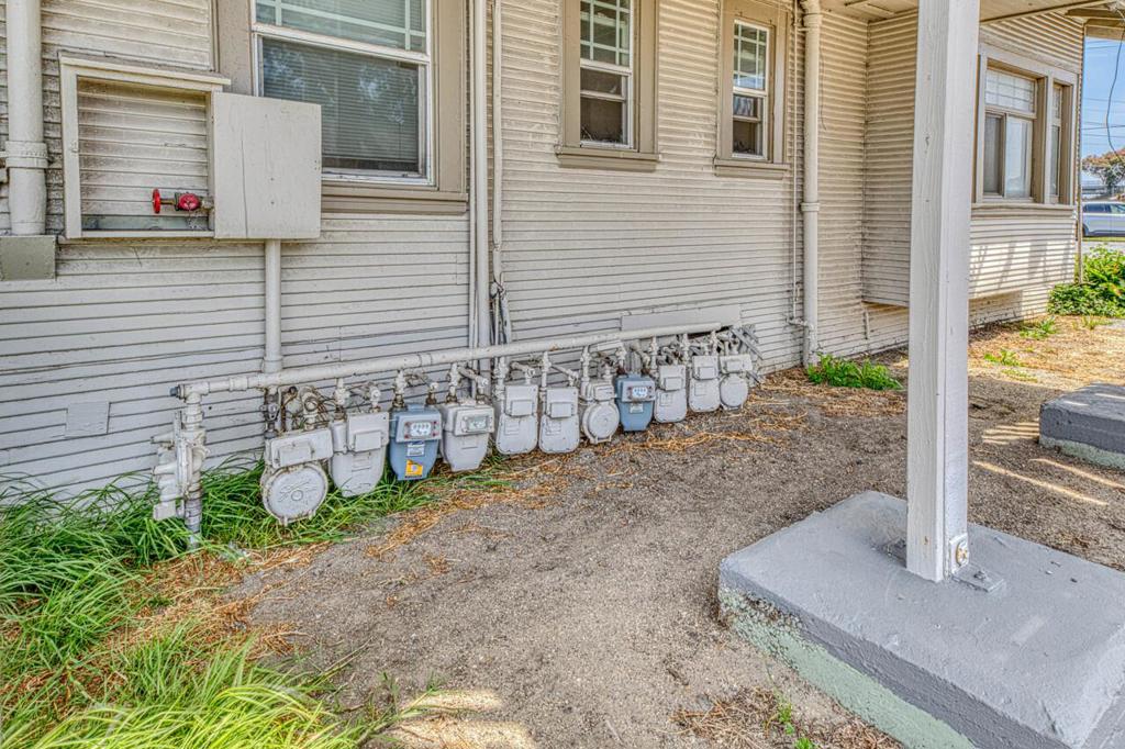 1200 W Market Circle Property Photo 14