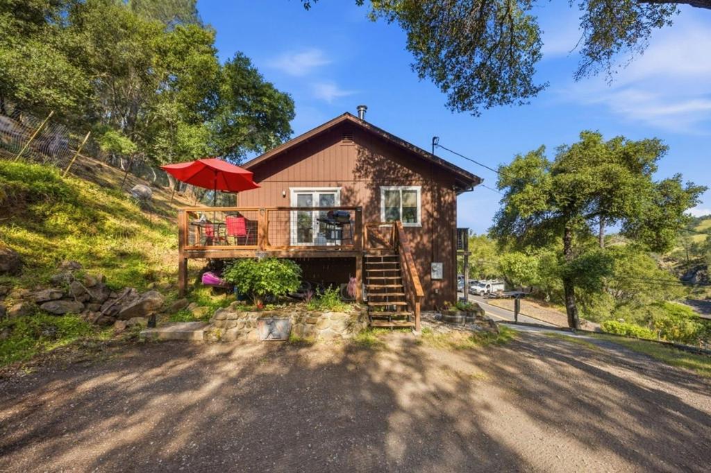 2353 Stagecoach Canyon Road Property Photo 1