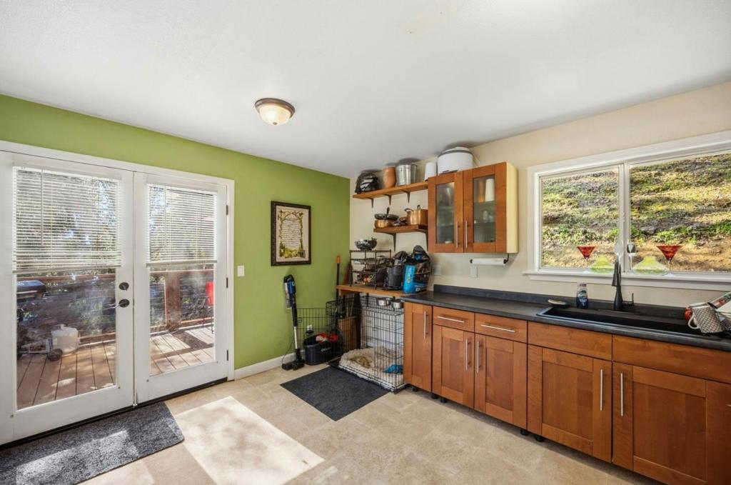 2353 Stagecoach Canyon Road Property Photo 10