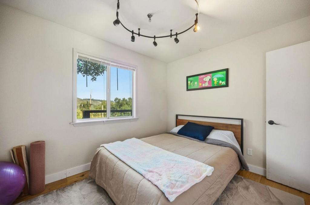 2353 Stagecoach Canyon Road Property Photo 14