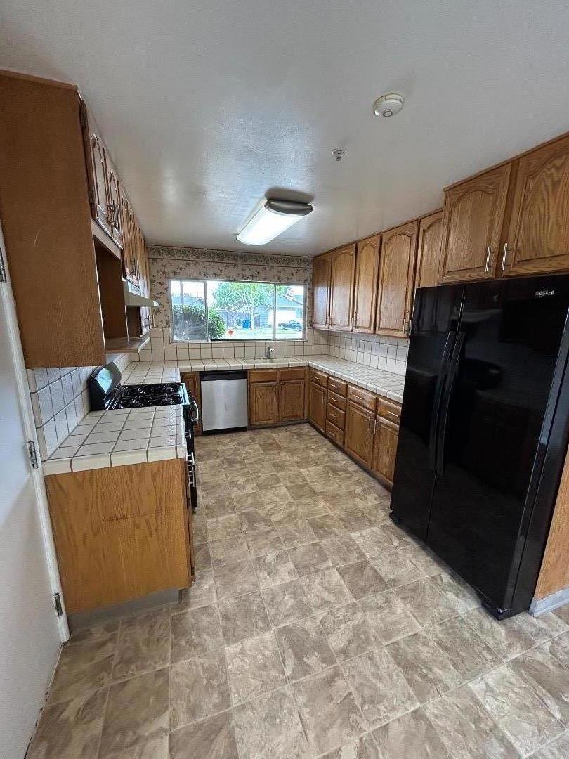 14 Madonna Drive Property Photo 6