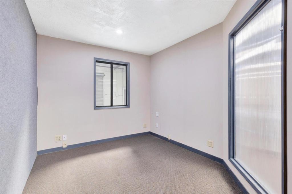 233 E Weddell Drive M Property Photo 8