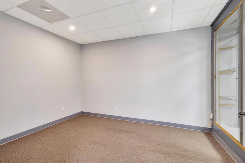 233 E Weddell Drive M Property Photo 12