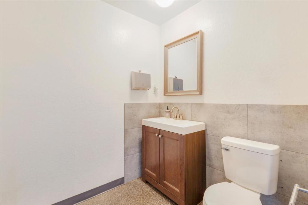 233 E Weddell Drive M Property Photo 14