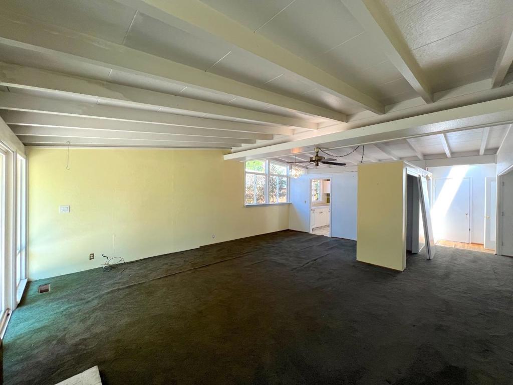183 Thompson Square Property Photo 9